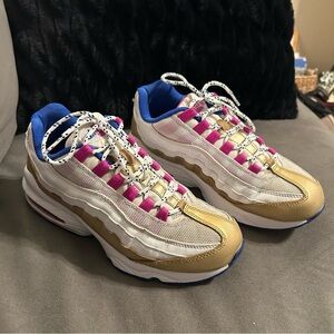 Nike Air Max 95 LE 310830-120 "Peanut Butter & Jelly" sneaker size 6Y